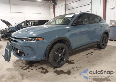 2023 Dodge Hornet Gt Plus Awd из США, поврежденный, VIN ZACNDFBNXP3A06681